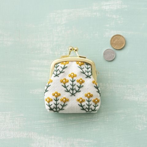 EMBROIDERY KIT - COUNTED STITCH POUCH BUTTERCUP
