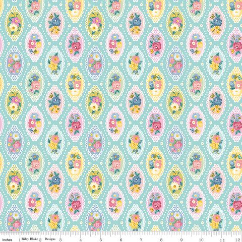 FLUTTER & BLOOM CAMEO COTTAGE