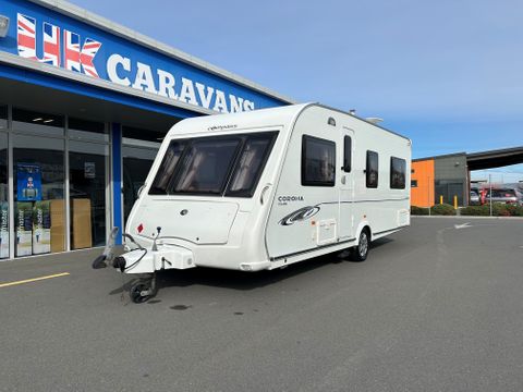 2009 Compass Corona Club 544 (With Fixed Bed)