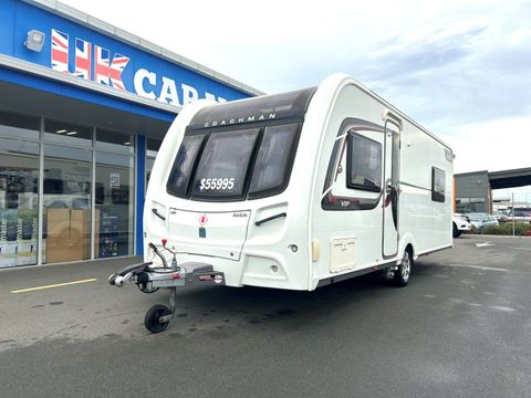 2015 Coachman VIP 545/4 (With Island Bed)