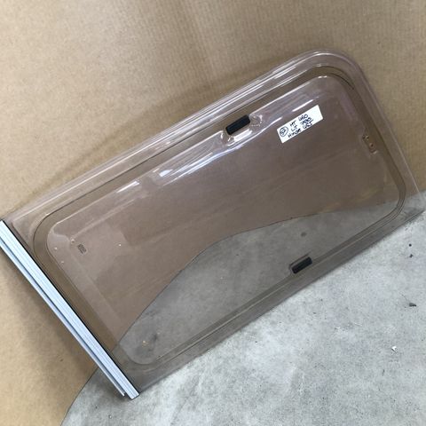 Polyplastic WIndow (Used) #32 460x780x455