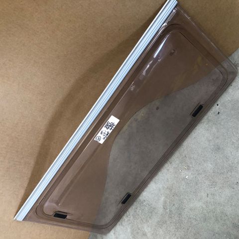 Polyplastic WIndow (Used) #24 385x780x775