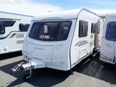 2009 Coachman Amara VS 520/4 - with Side Dinette & Rear Bathroom