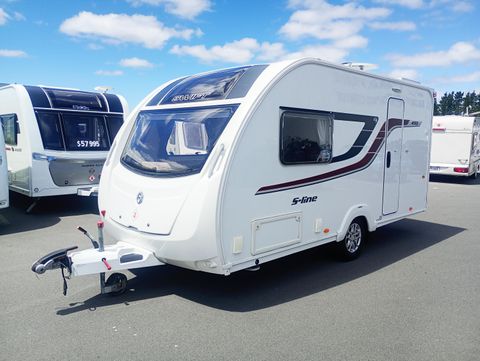 2015 Swift S-Line 450 with End Washroom