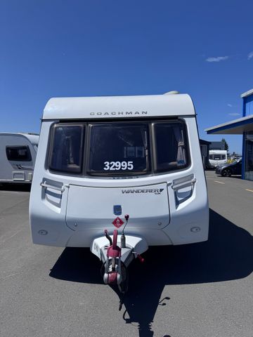 2011 Coachman Wanderer Lux 13/2 (With Rear Kitchen)