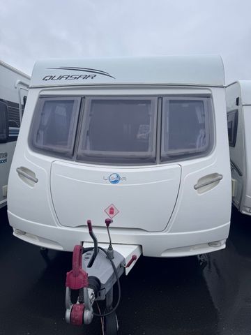 2010 Lunar Quasar 546 (With Triple Bunks)