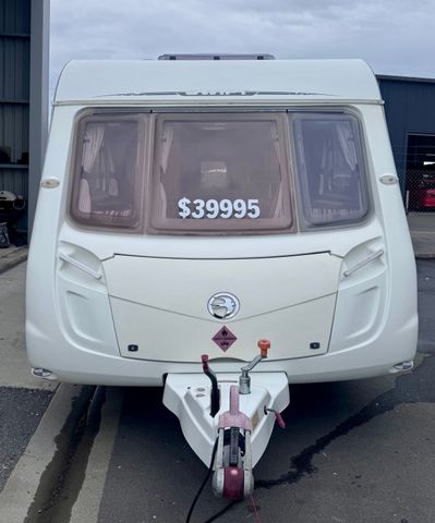 2006 Swift Conqueror 650 Lux (Fixed Bunks