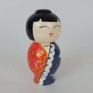 Anime Lady with Kimono Purple/Red 7cm x 15cm high