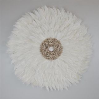 Feather Circle White 65cm dia