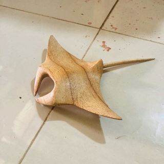 Handcarved Wooden Mantaray 15cm x 15cm DUE DEC