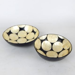 Shell Awa Bowls s/2 15cm dia / 20cm dia