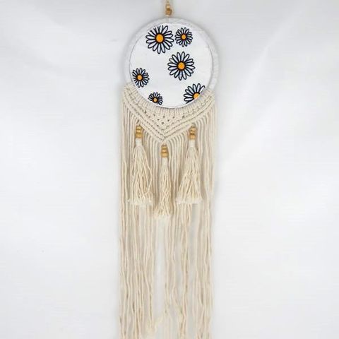 Cain Daisy Dreamcatcher 17cm x 65cm long