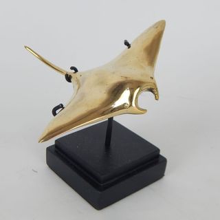 Brass Mantaray on Stand 15cm x 14cm x 14cm h