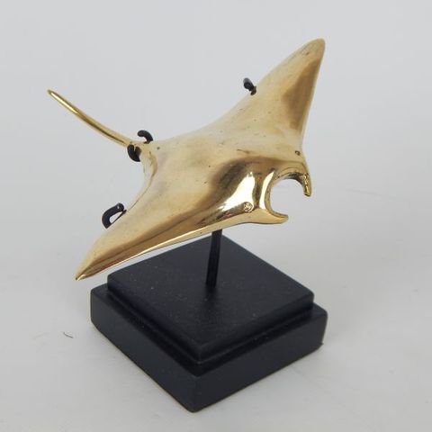 Brass Mantaray on Stand 15cm x 14cm x 14cm h