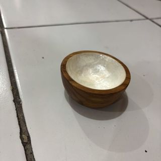 Teak/Shell Pinch Bowl 7cm x 3cm high DUE JUNE