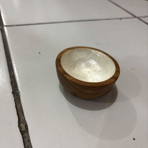 Teak/Shell Pinch Bowl 7cm x 3cm high DUE JUNE