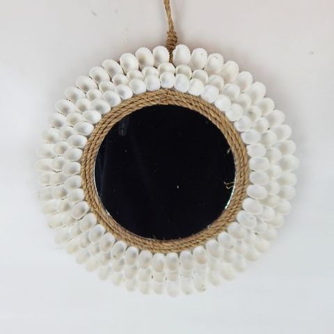Shell Mirror White 20cm dia