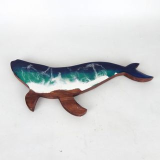 Oceania Whale Large 40cm x 17cm high