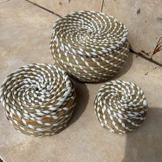 Grass Baskets w Lid 10x5 / 13x8 / 18x10cm h DUE JUNE