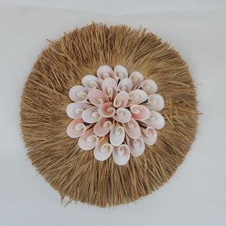 Grass Wall Circle Pink 23cm dia