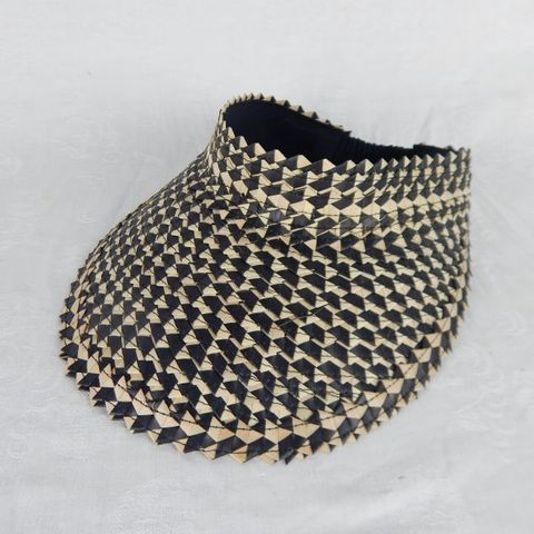 Jati Visor Black 23cm x30cm