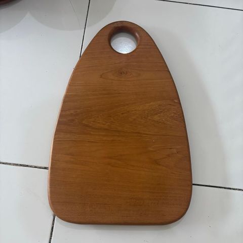 Teak Oval Board Large 26cm x 40cm  DUE 20TH MAY