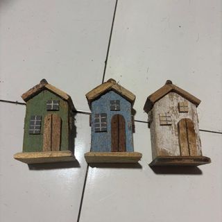 Mini House Blue 11cm x 7cm x 11cm h  DUE 20TH MAY