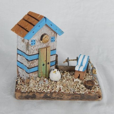 Mini House with Seagull 15cm x 13cm h