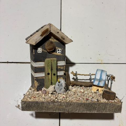 Mini House with Seagull 15cm x 13cm h  DUE 20TH MAY