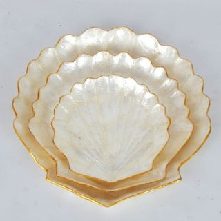 Shell Scallop DIshes s/3 15cm/20cm/25cm dia