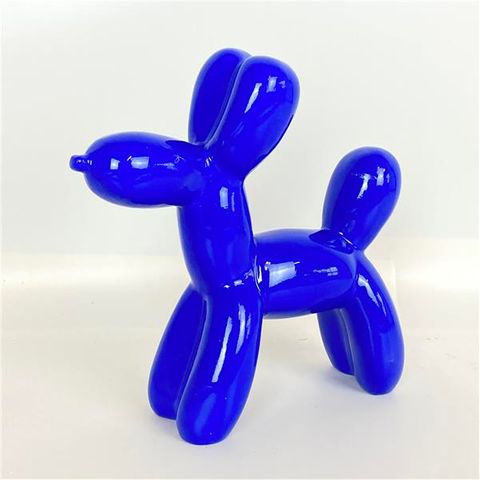 Resin Dog Brilliant Blue 20cm x 7cm x 21cm high