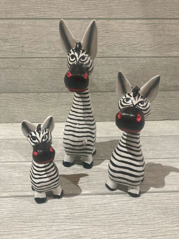 Zebras s/3 10cm/15cm/20cm high DUE DEC