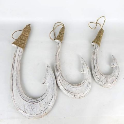 Large Fish Hooks s/3 Whitewash 15 x 30 / 19 x 38 / 25 x 50cm