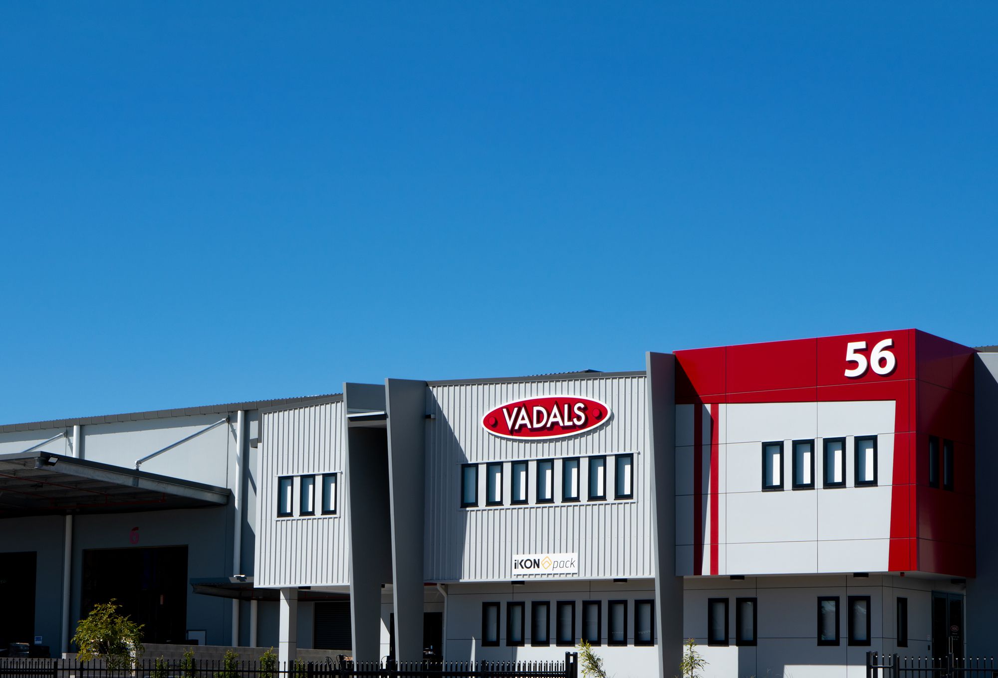 <h2> Wholesaler to the food industry, Proudly Australian Owned & Operated</h2> <p>Commencing operation in 1987, Vadals has grown to become Queensland's foremost supplier of dry goods & packaging to the food industry.</p><span class='btn btn-primary'>Learn More</span>