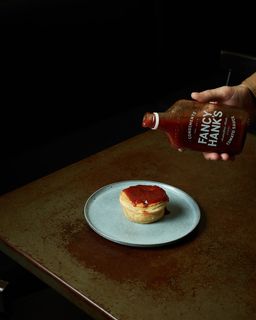 F/HANKS SAUCE TOMATO NAT PEPPER  6X330ML