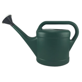 Plastic Watering Can 7.5 Litre