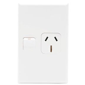 PDL 600 SERIES SINGLE VERTICAL SWITCHEDSOCKET OUTLET - 15A, WHITE