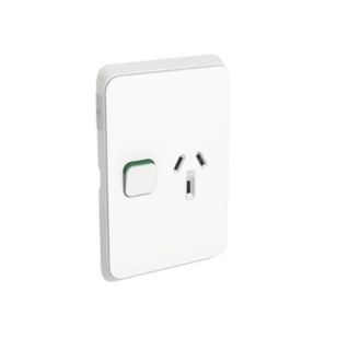 ICONIC SINGLE SOCKET 10A VERTICAL