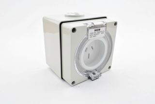 56Series SOCKET OUTLET 3 PIN 15A IP66