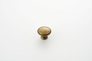 CENTURY KNOB 30MM ROUND ANTIQUE BRASS (CASTELLA)