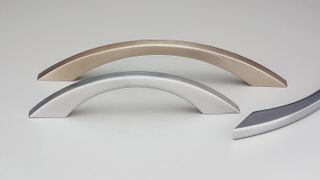 SQUARE BOW HANDLE 224 STAINLESS EFFECT