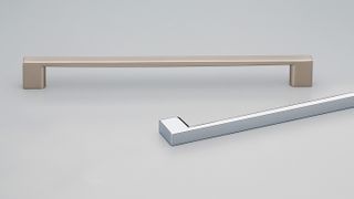 EATON HANDLE 352MM  STAINLESS EFFECT