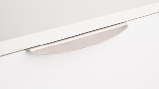 EDGE PULL CURVED 32MM O/A S/STEEL 16MM C TO C