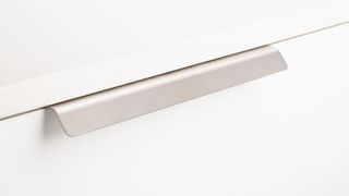 EDGE PULL STRAIGHT 32MM O/S S/STEEL 16MM C TO C
