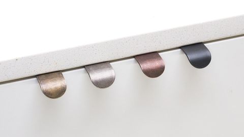 EDGE PULL 20MM ANTIQUE BRASS MATT