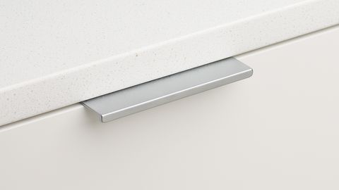 EDGE PULL PULL SATIN CHROME