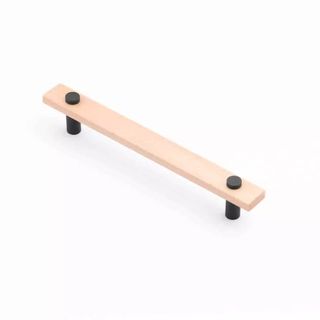 MADERA HANDLE 160MM EURO BEECH/MATTE BLACK (CASTELLA)