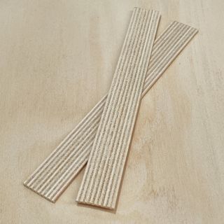 HOOP PINE UNGLUED MULTIPLY STRIP 2700X21 1.5MM