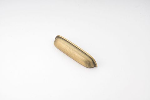 SUPPLE PULL 96MM BRUSHED ANTIQUE BRASS (CASTELLA)
