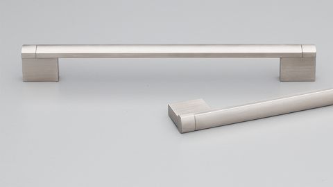FLINDERS HANDLE SATIN BAR